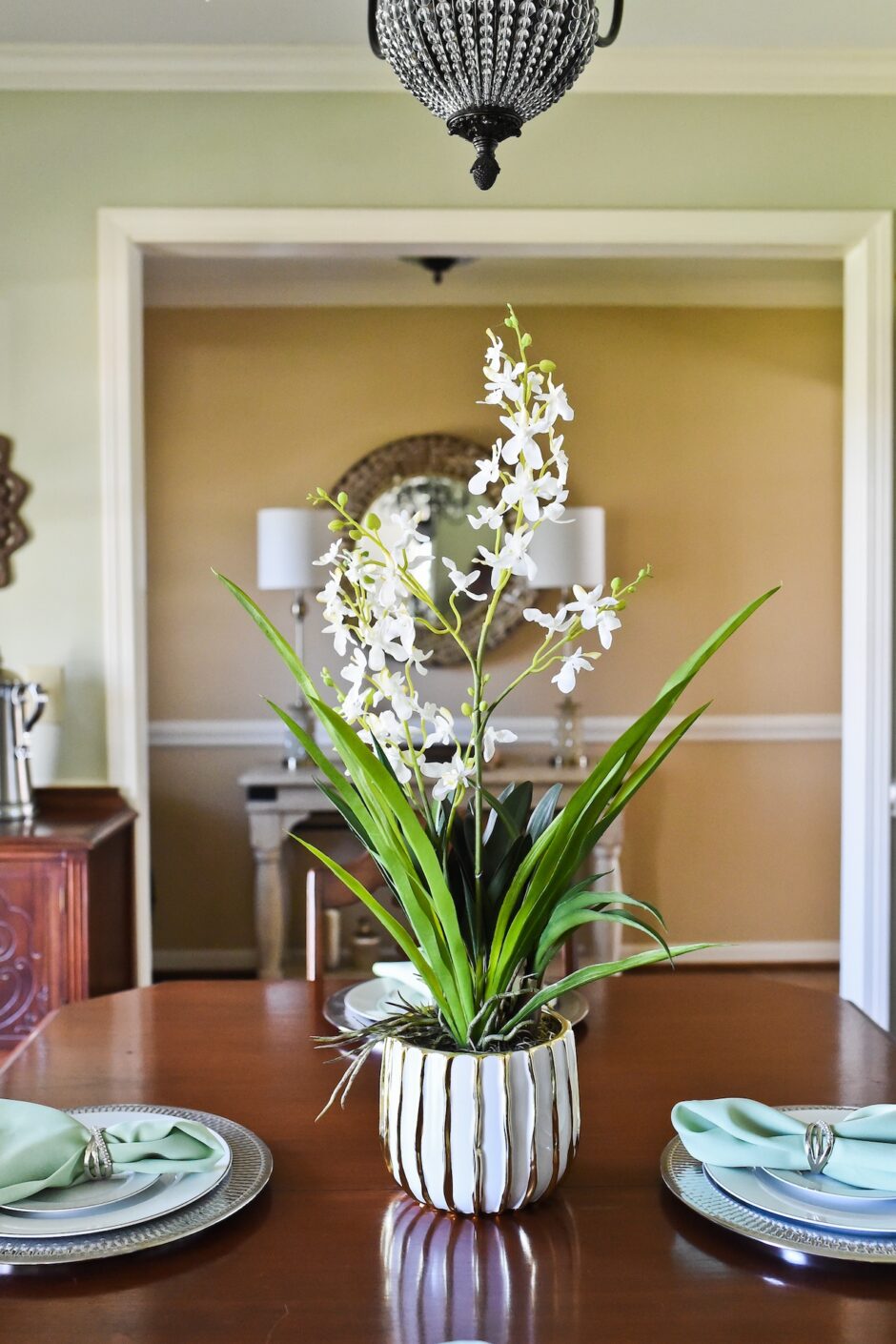 Dining Room Table Plant Detail Table Settings